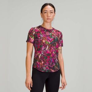 Lululemon High Neck Running and Training T-Shirt Women’s Size 8